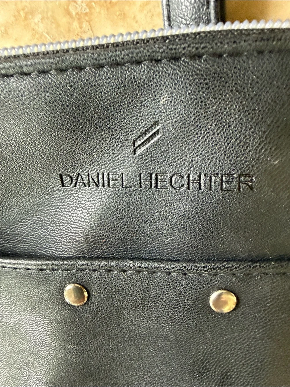DANIEL HECHTER ladies black zip up Crossbody excellent condition